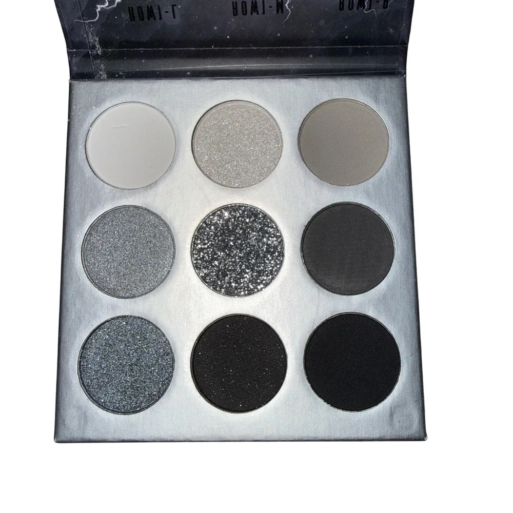 Docolor Dark Eyeshadow Palette 0.39oz Grayscale Smoky Matte Shimmer Glitter
